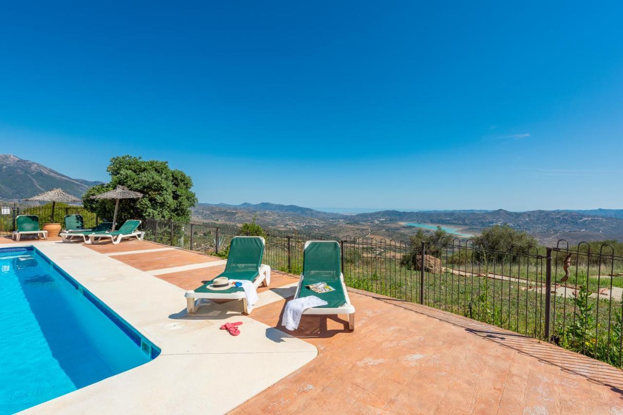 Cantueso Holiday Park Periana Exterior foto